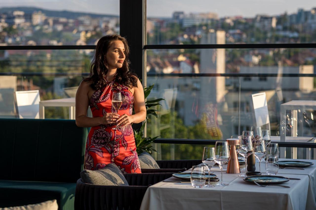 Hotel Vibre Cluj-Napoca Exterior foto Restaurant 360