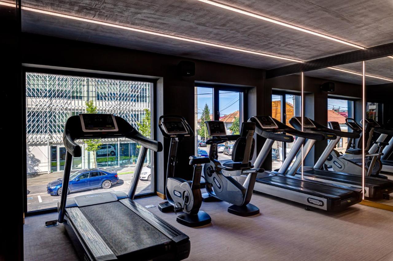 Hotel Vibre Cluj-Napoca Exterior foto The gym at the hotel