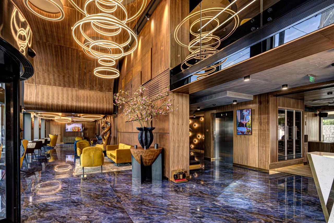 Hotel Vibre Cluj-Napoca Exterior foto Lobby