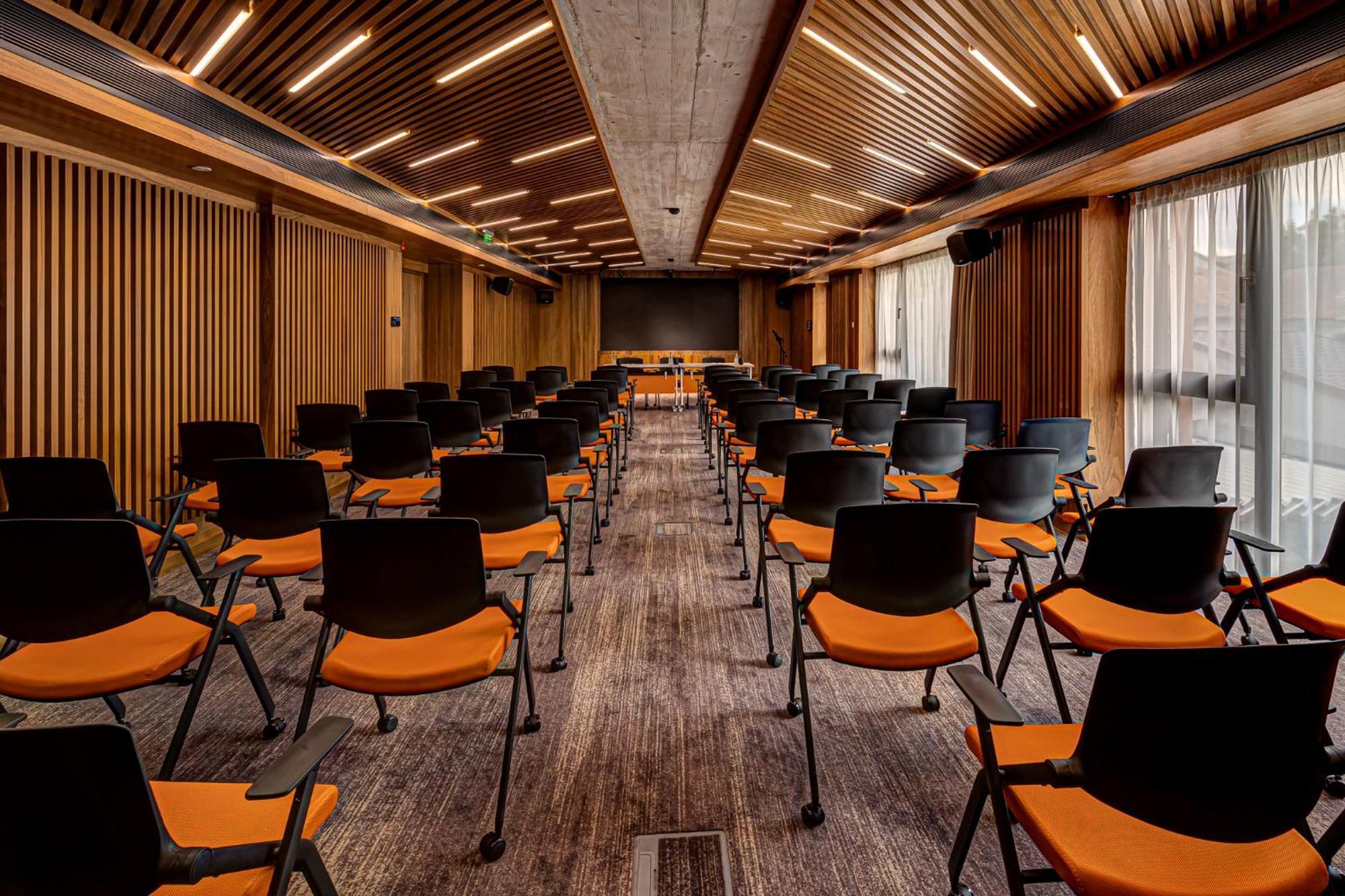 Hotel Vibre Cluj-Napoca Exterior foto The University of Law's London Campus